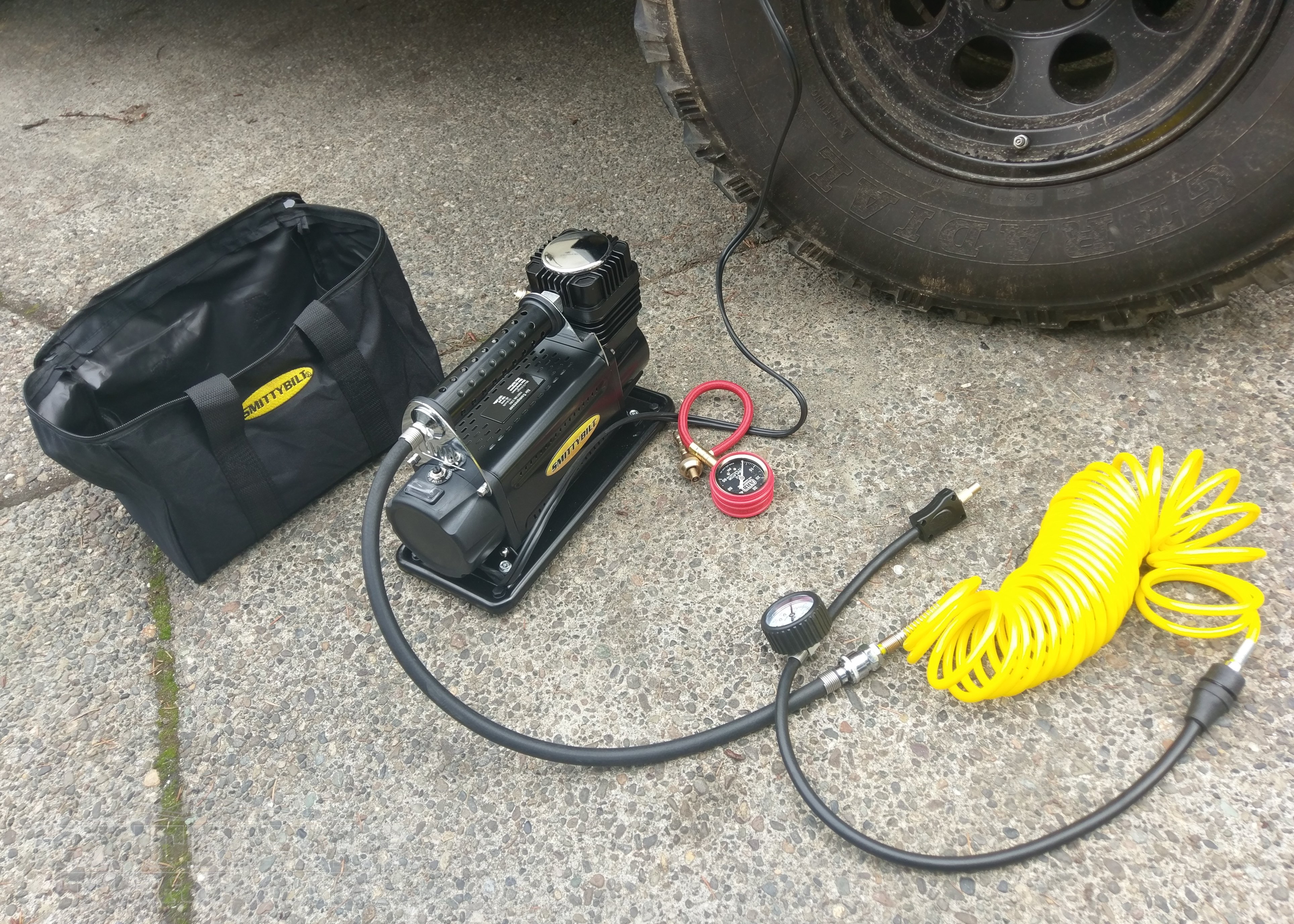 2011 Wrangler with a Smittybilt Air Compressor Hooked Up