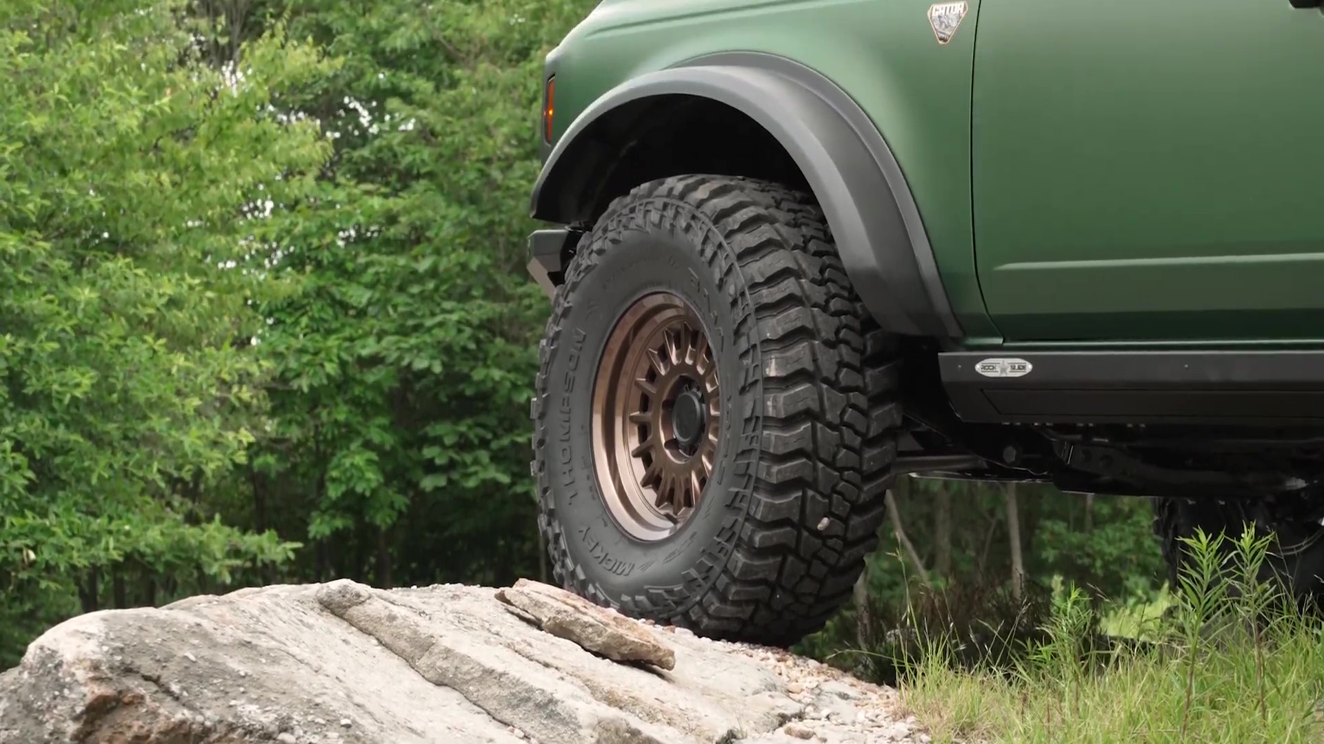 Mickey Thompson Baja Boss 37s on a Ford Bronco