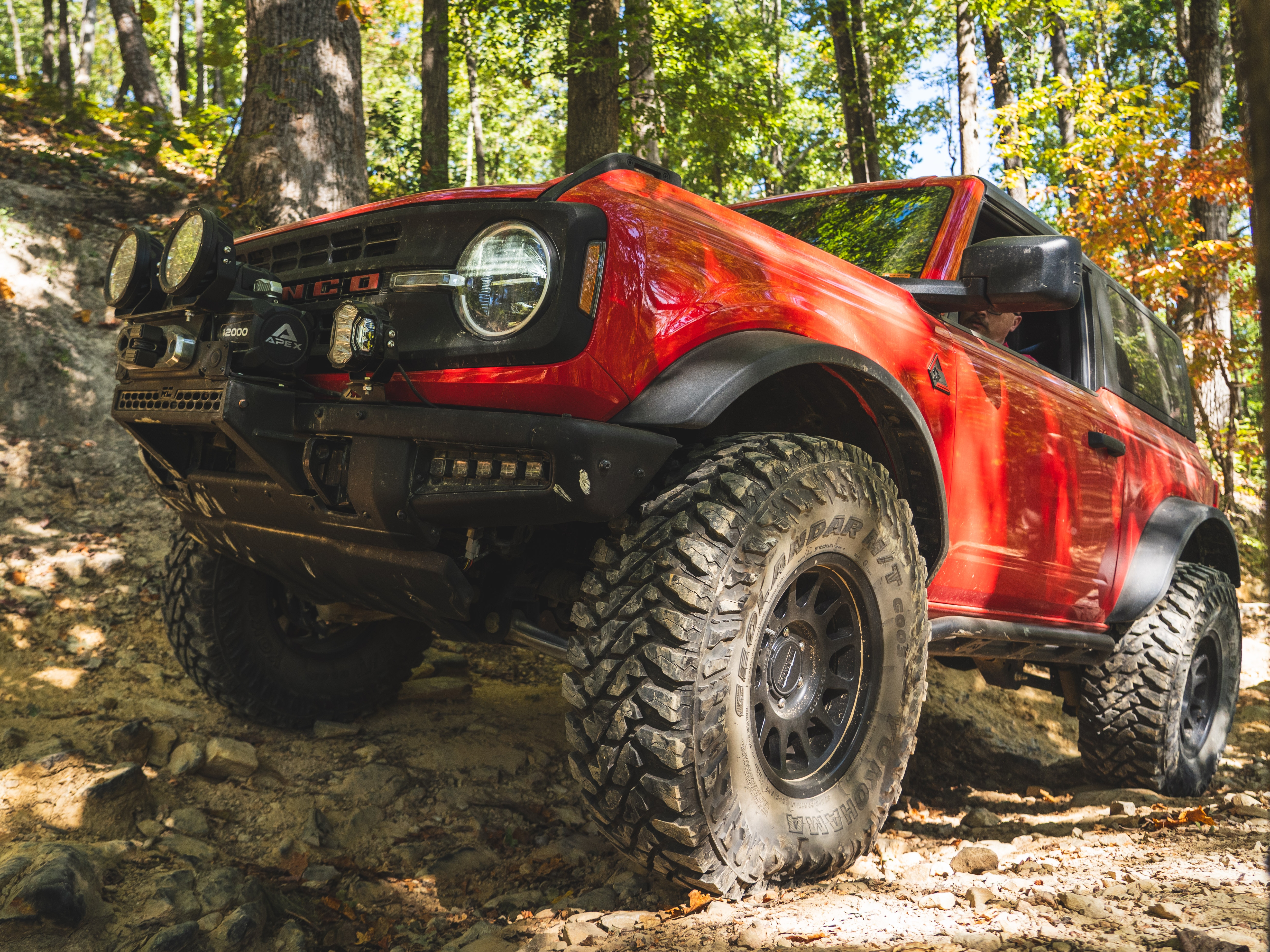Ford Bronco Tire Size Guide: What Size Tires Are Best for Ford Bronco?
