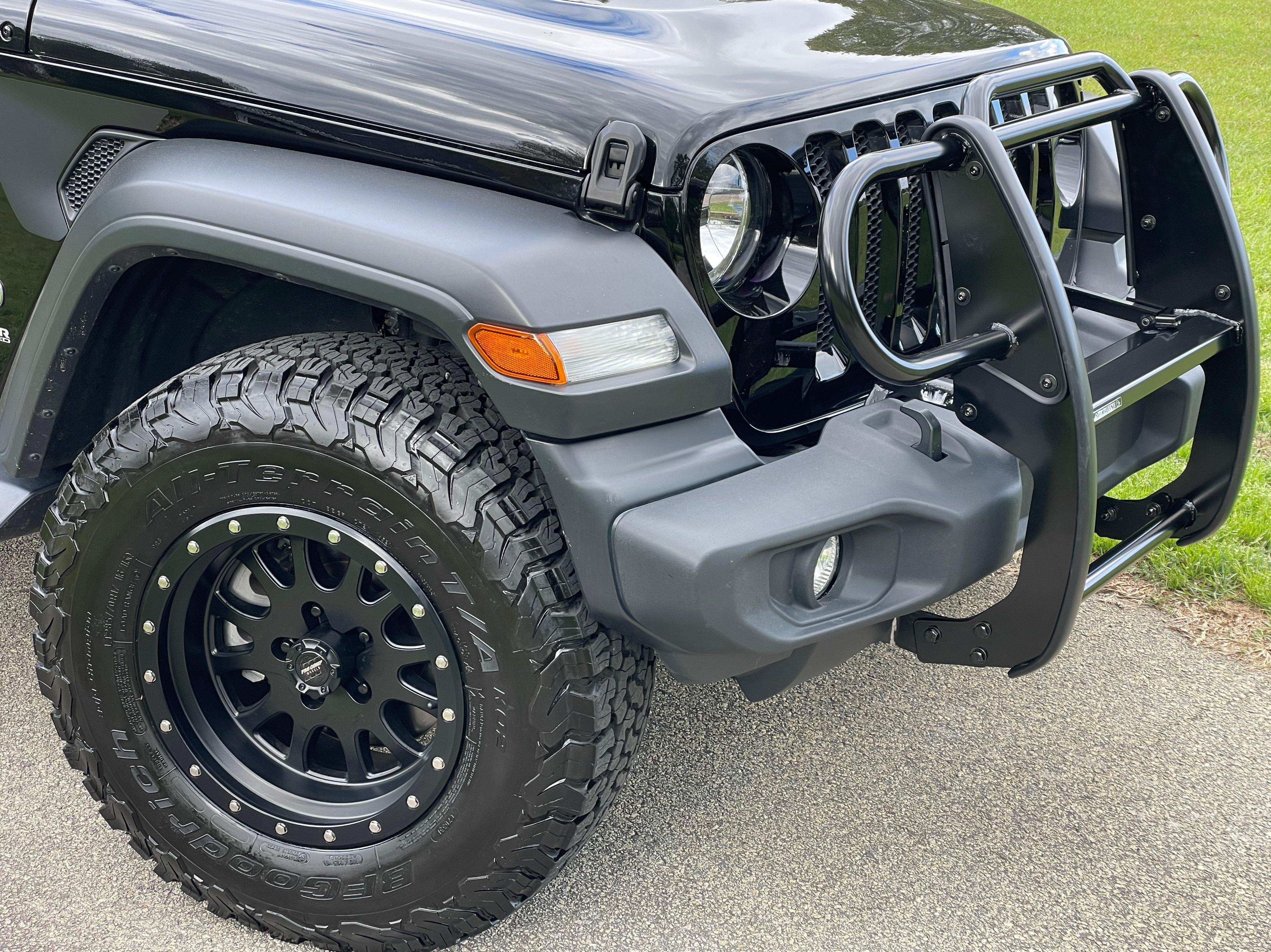 Choosing a Brush Guard, Grill Guard or Pre Runner for Your Jeep