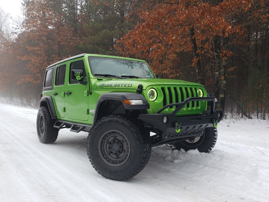 What Makes Jeep Wheels So Good Off-Road?
