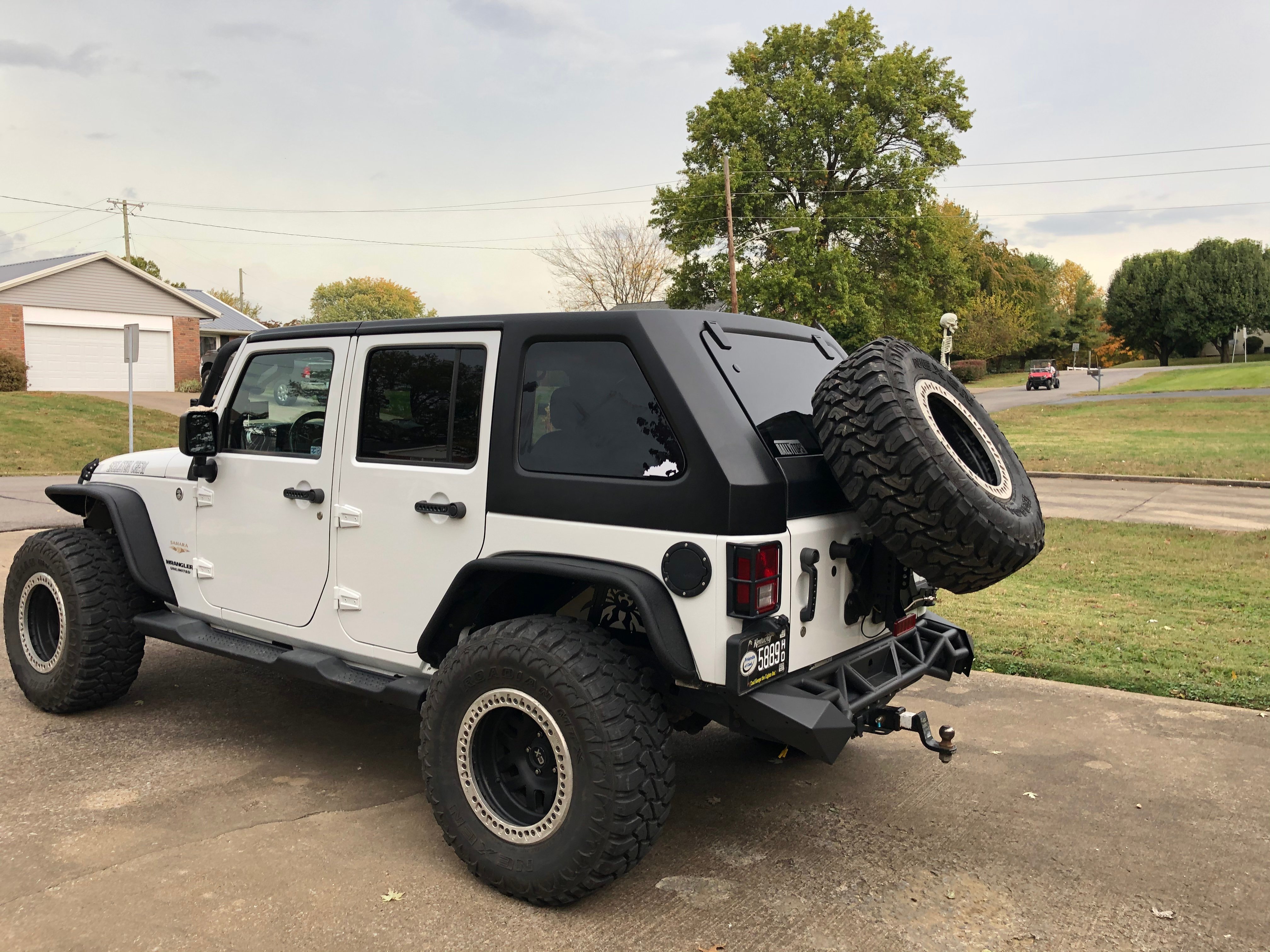 Jeep Hardtop Guide: Weight, Removal, Storage & Brand Comparison