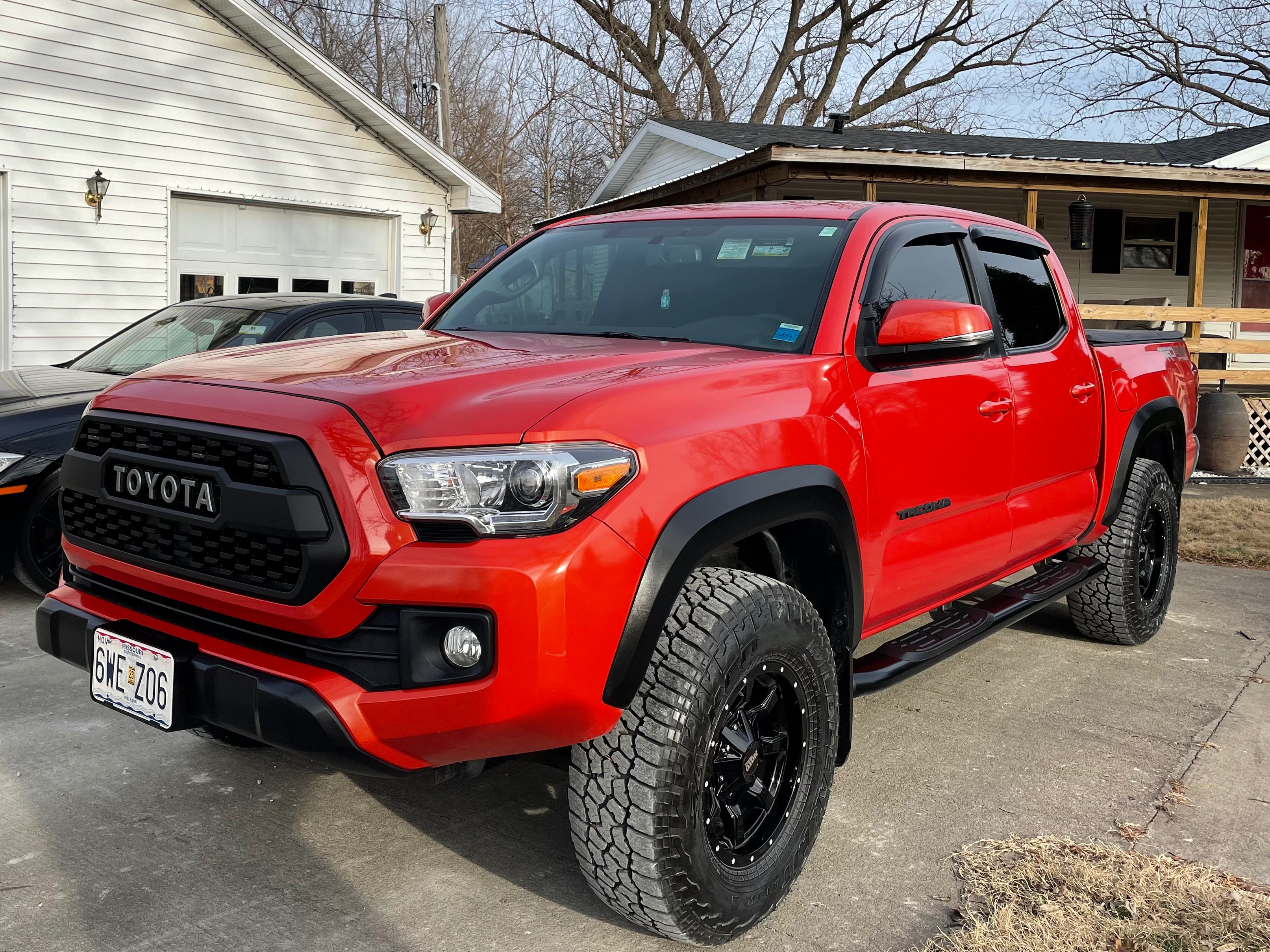 How to Choose the Right Tacoma Wheels for Towing & Hauling