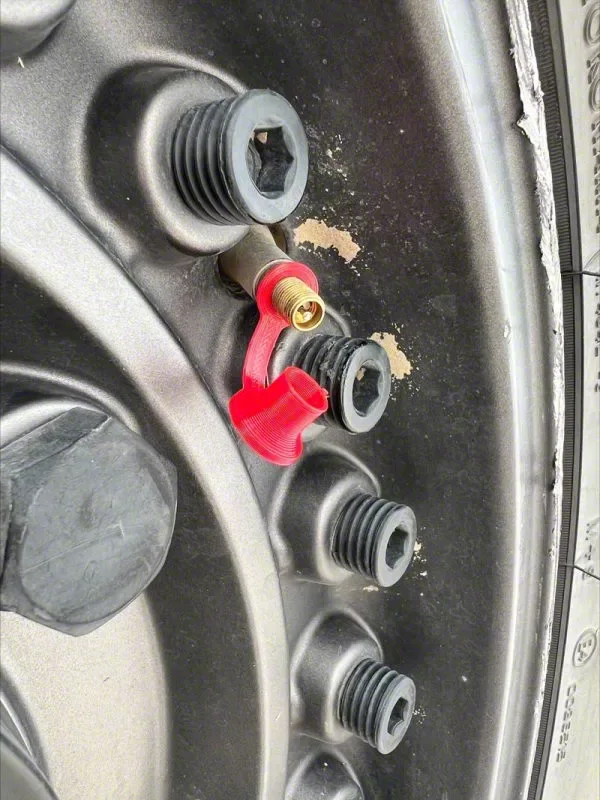 41.22 Jeep Wrangler Valve Stem POPCAPS; Red vstempopcapsRED