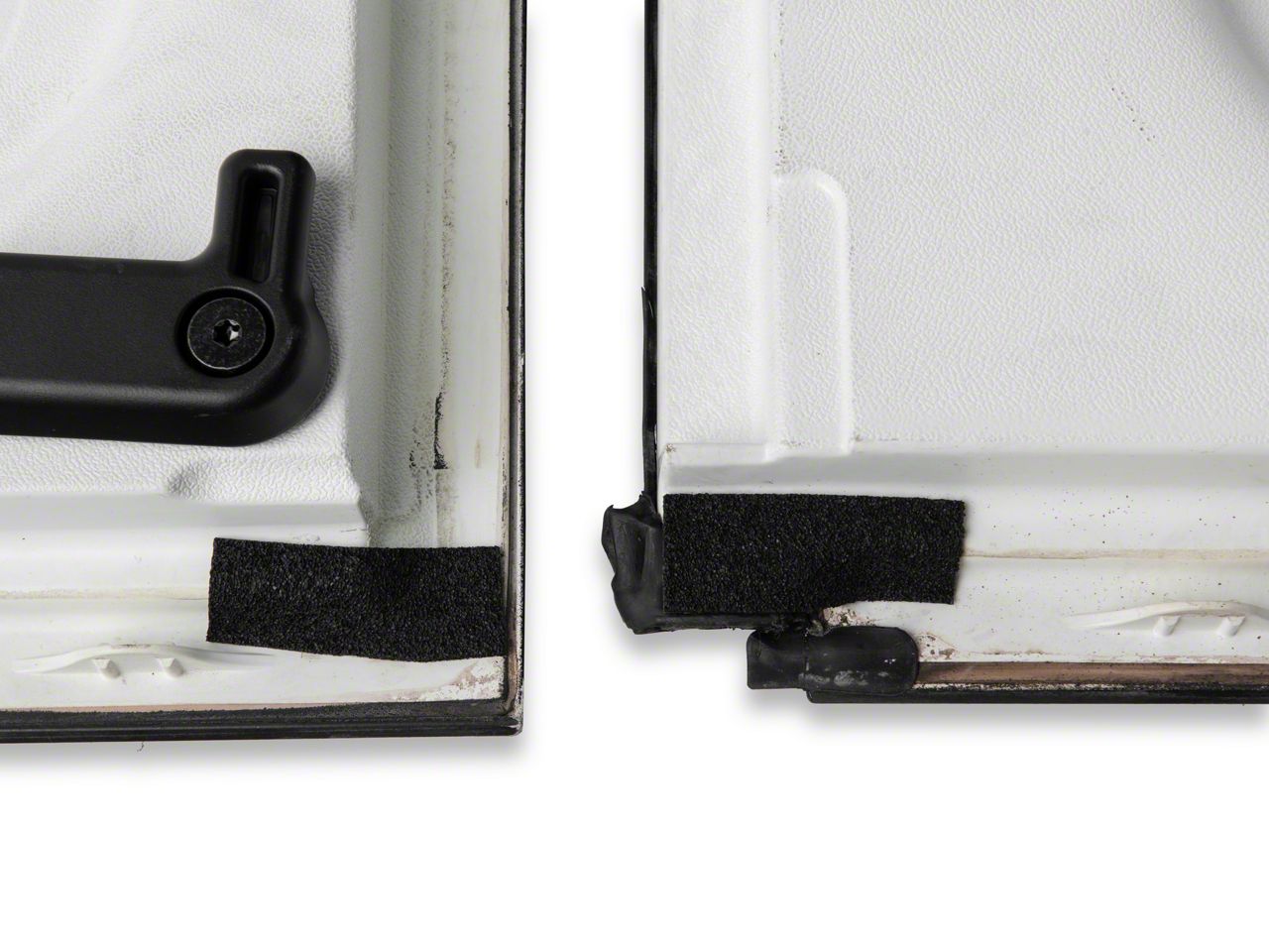 Jeep Wrangler Seal. Right. [full metal doors w/roll-up - 55397484AB