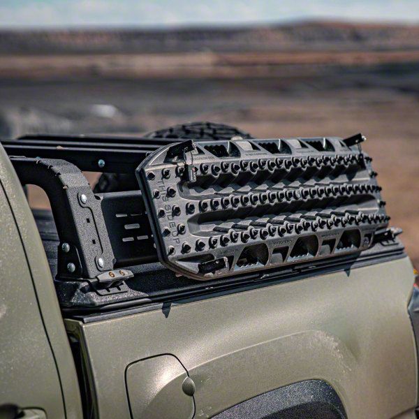 【tak】ベッド Tacoma Thorax Overland Bed Rack System; 18-Inch Height; 58