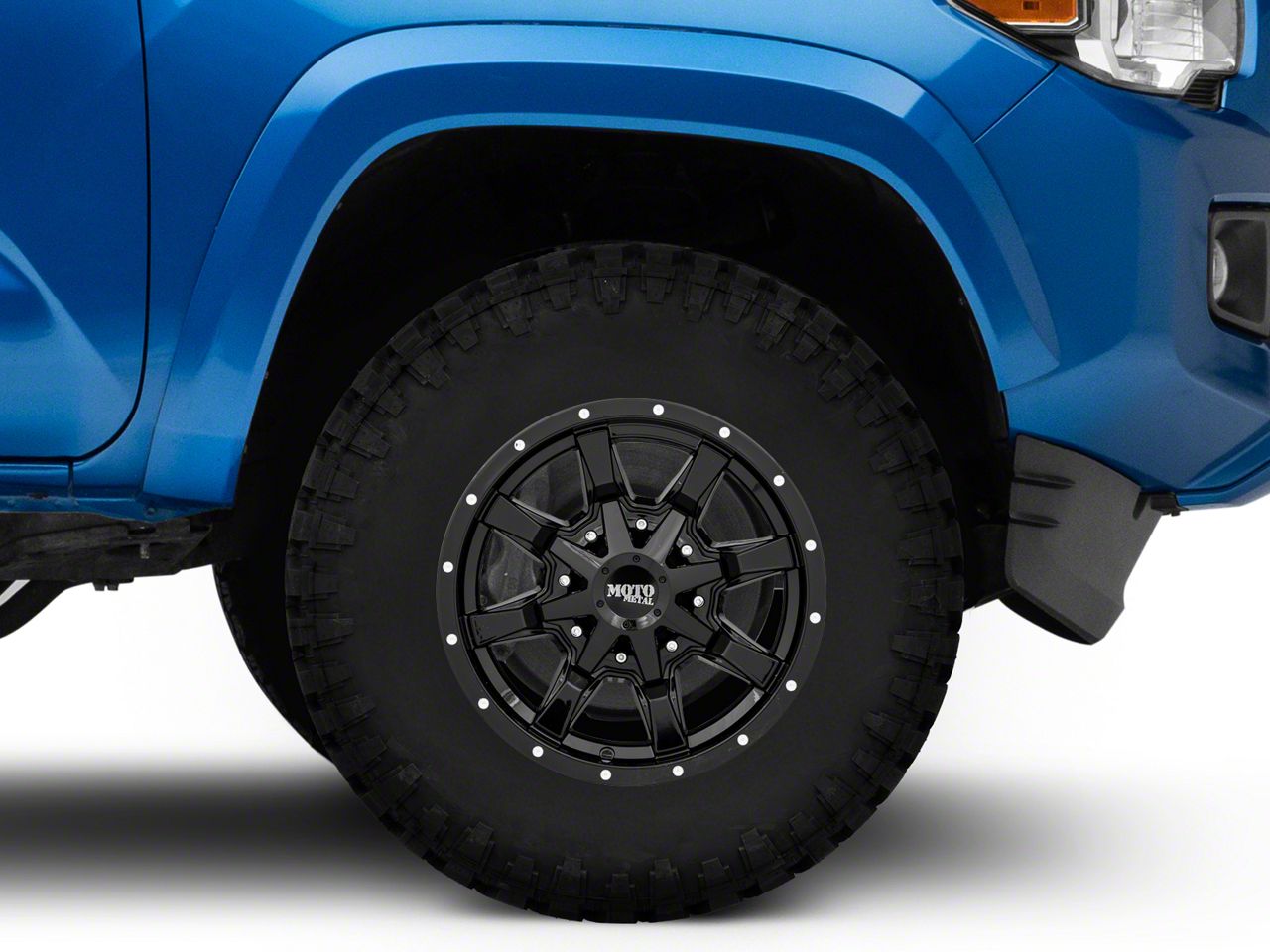 Tacoma 16x8 Moto Metal MO970 & 32in Gladiator Mud-Terrain X