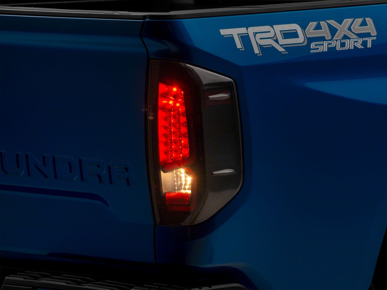 Spec-D Tuning Full LED Tail Lights For Toyota Tundra 2014-2021 – Black Housing / Smoke Lens