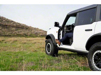 DV8 Offroad Door Foot Pegs (21-25 Bronco)