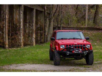 Fishbone Offroad Bullhead Winch Front Bumper with Grille Guard (84-01 Jeep Cherokee XJ)