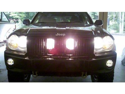 Xenon Halogen Grille Fog Lights (05-10 Jeep Grand Cherokee WK)