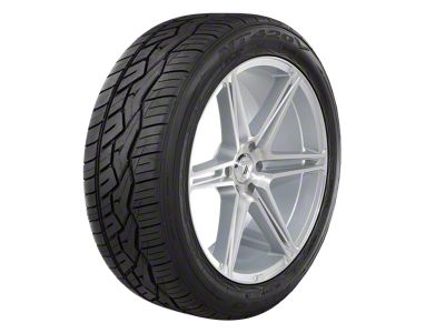 NITTO NT420V All-Season Tire (33" - 285/40R24)