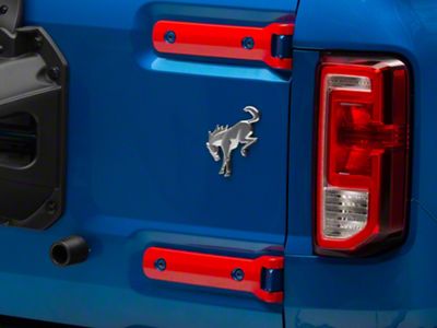RedRock Tailgate Hinge Trim; Red (21-25 Bronco)