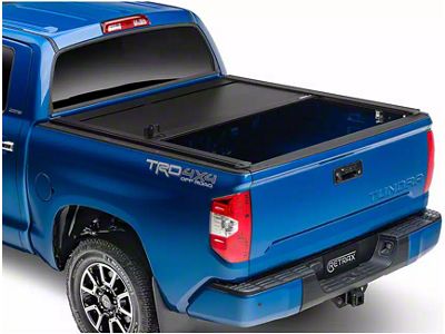 Retrax RetraxONE XR Tonneau Cover (04-24 Titan w/ 5-1/2-Foot Bed)
