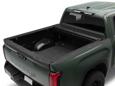 Roll-N-Lock M-Series Retractable Bed Cover (22-25 Tundra)