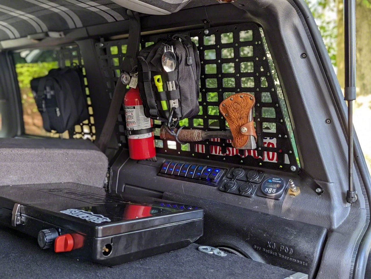 Bushwacker Jeep Cherokee Flat Style Fender Flares; Front and Bushwacker Jeep Cherokee Flat Style Fender Flares; Front and