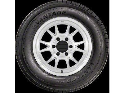Vantage SUV Tire (32" - 265/65R18)