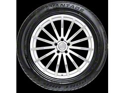 Vantage Sport UHP XL Tire (31" - 255/50R20)