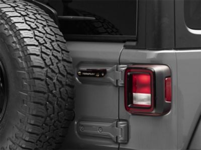 Teraflex CB Antenna and Flag Whip Mount Bracket Kit (18-24 Jeep Wrangler JL)